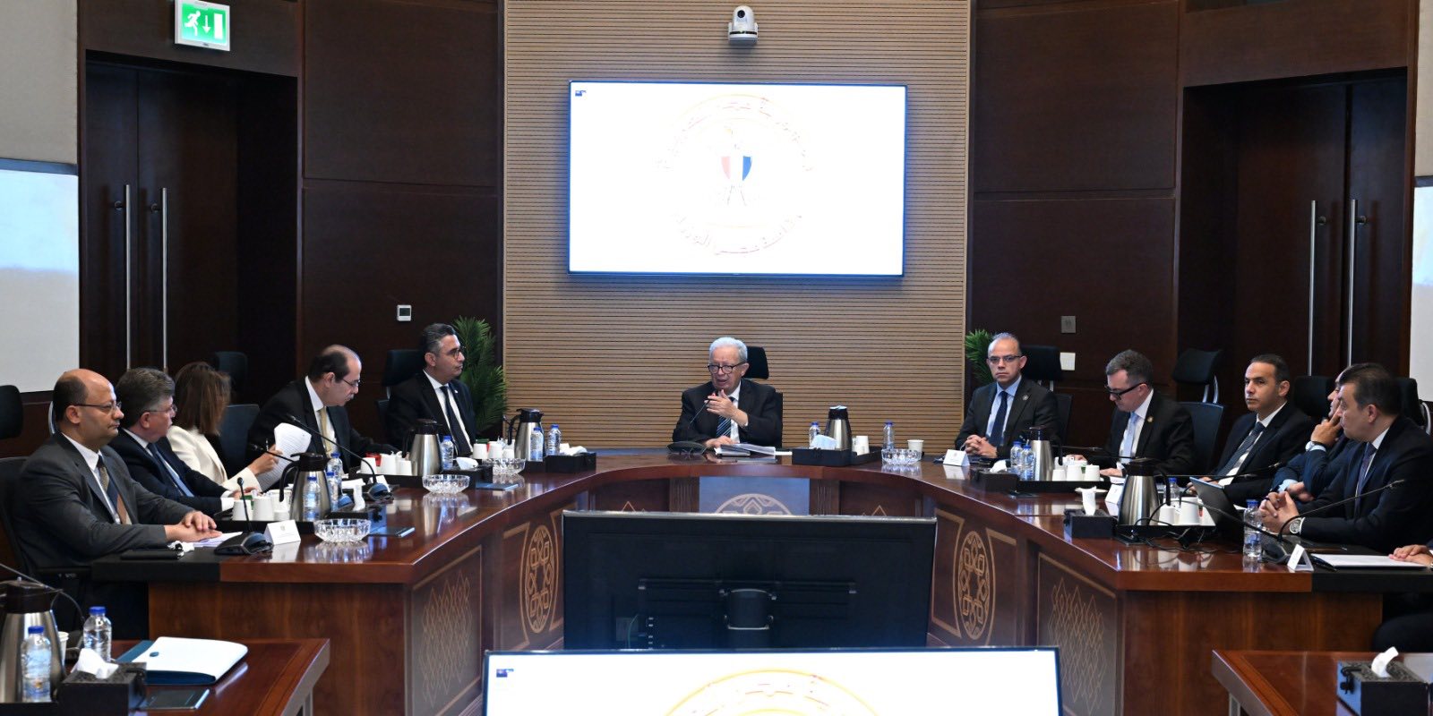Meeting on entrepreneurship strategy